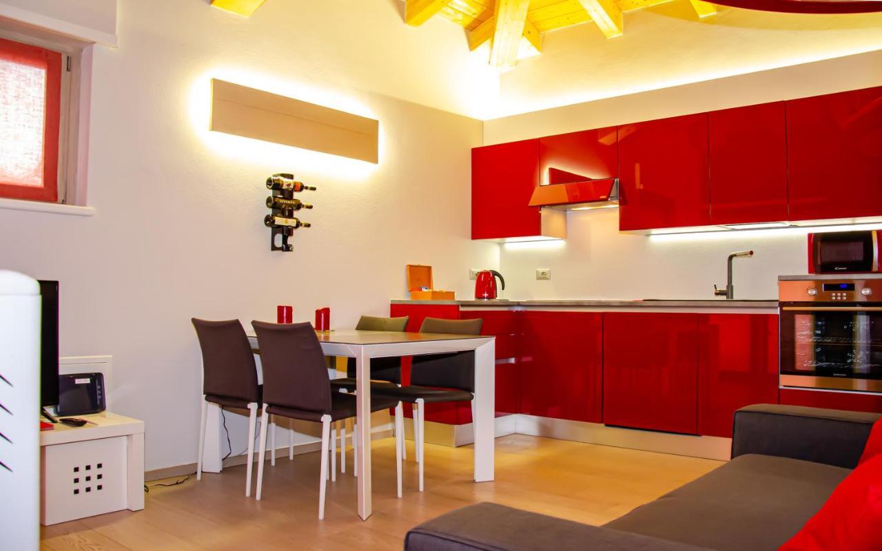 Holiday House Viola Tirano Exterior photo
