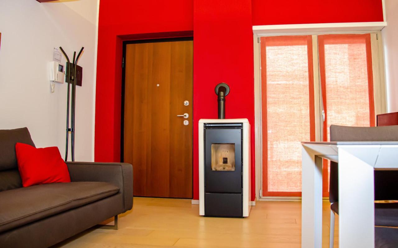 Holiday House Viola Tirano Exterior photo
