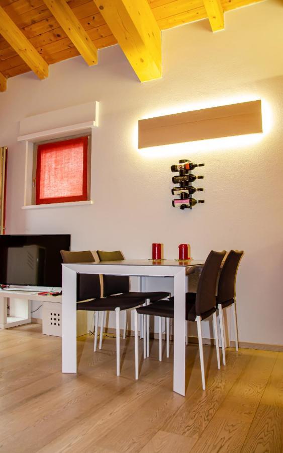 Holiday House Viola Tirano Exterior photo