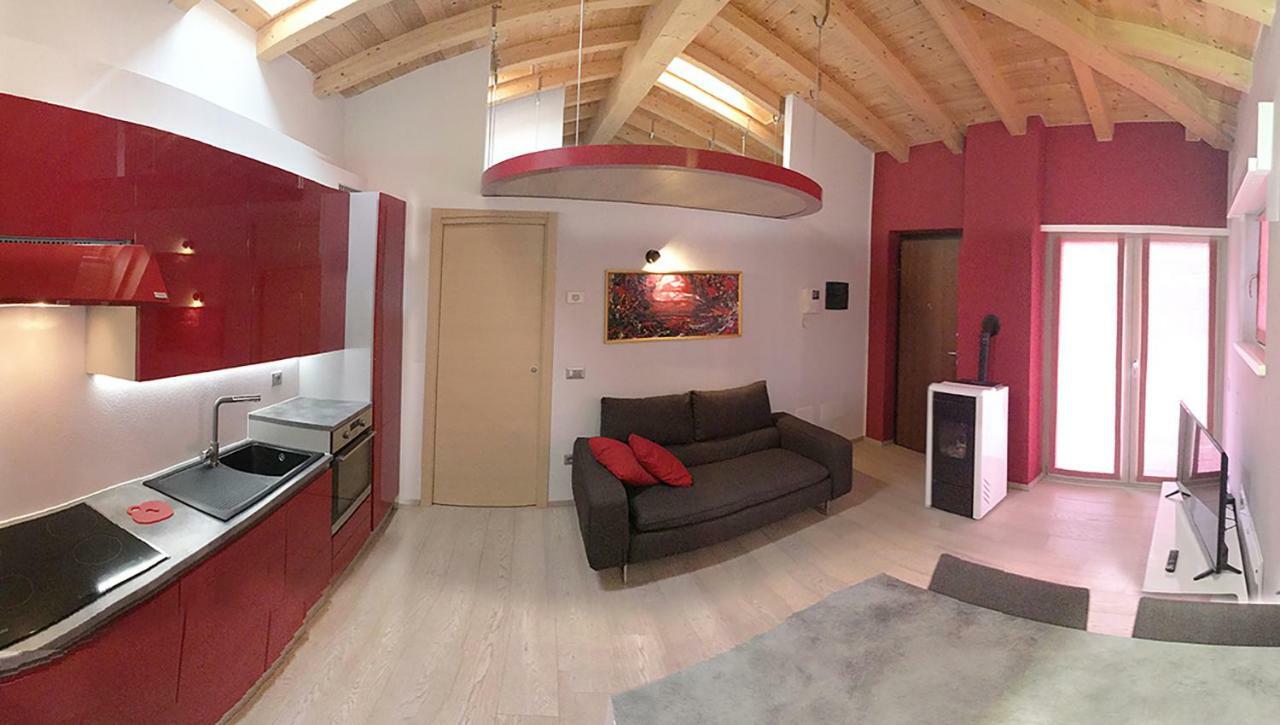Holiday House Viola Tirano Exterior photo
